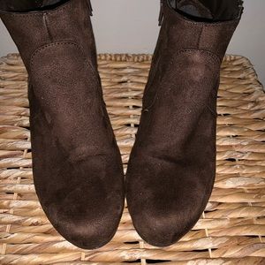 NWOT Never Worn Brown Ankle Boots